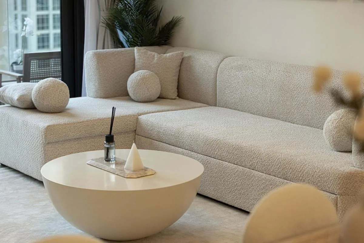 Prime 2Br Apartment With Burj Khalifa And Fountain Views - Next To Dubai Opera And Near Dubai Mall 0*,  United Arab Emirates
